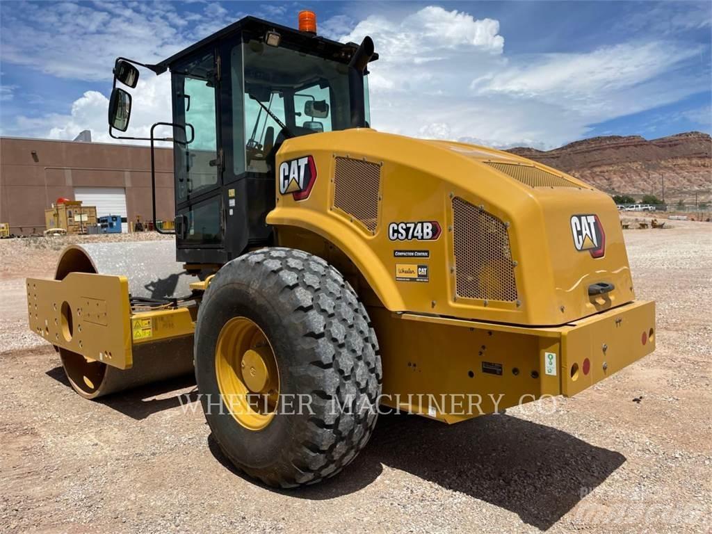 CAT CS74B 单轮压路机
