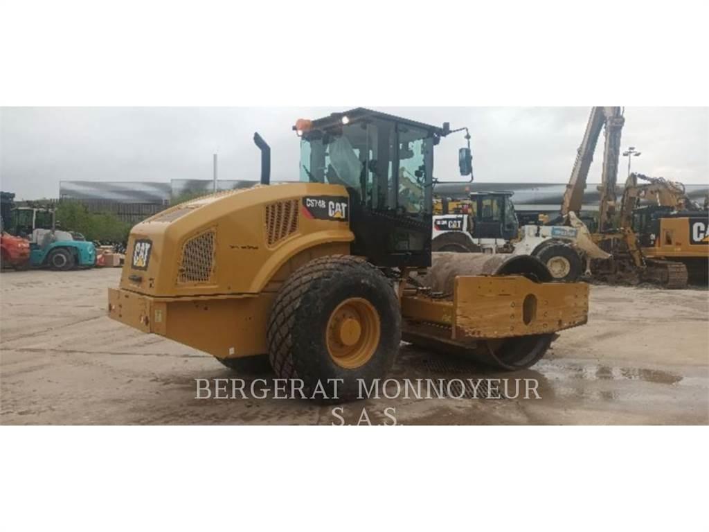 CAT CS74B 4F 土壤压实机
