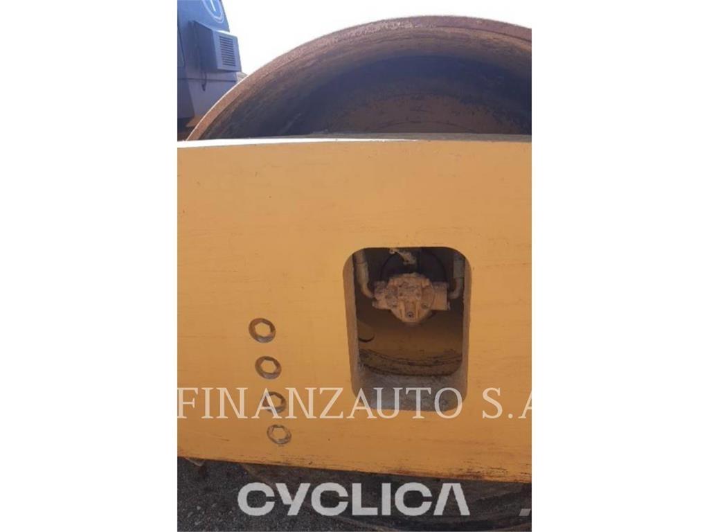 CAT CS76XTFV 单轮压路机