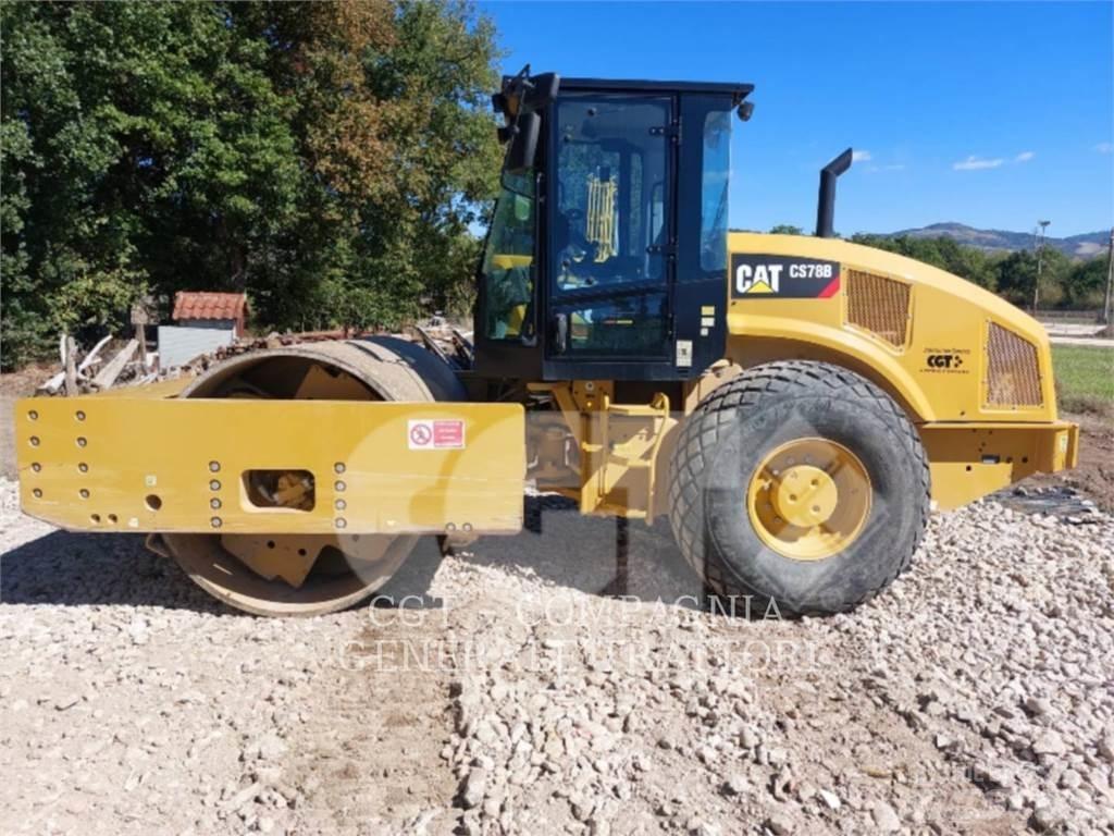 CAT CS78B 单轮压路机