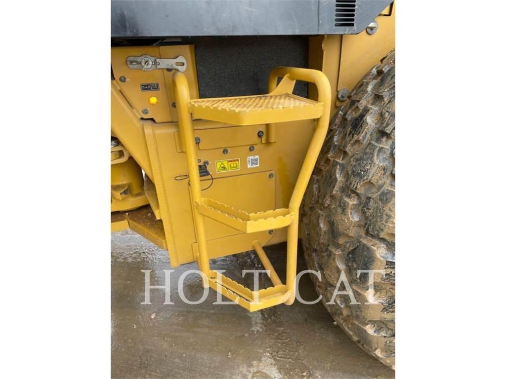 CAT CS78B 单轮压路机