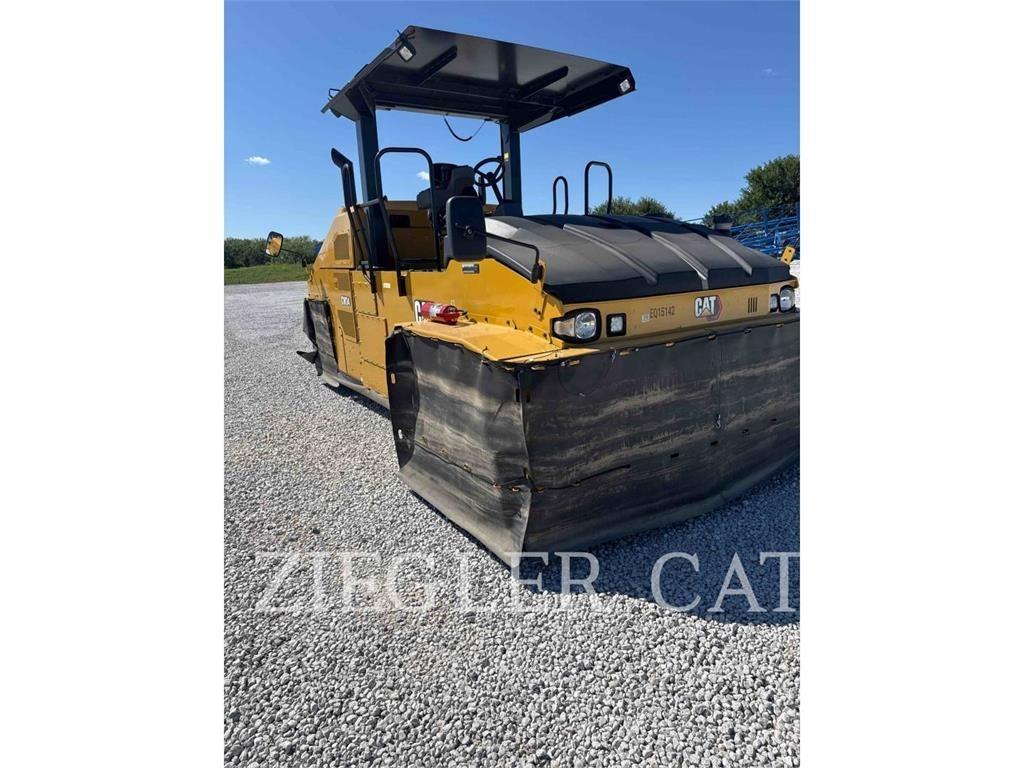 CAT CW 34 胶轮压路机