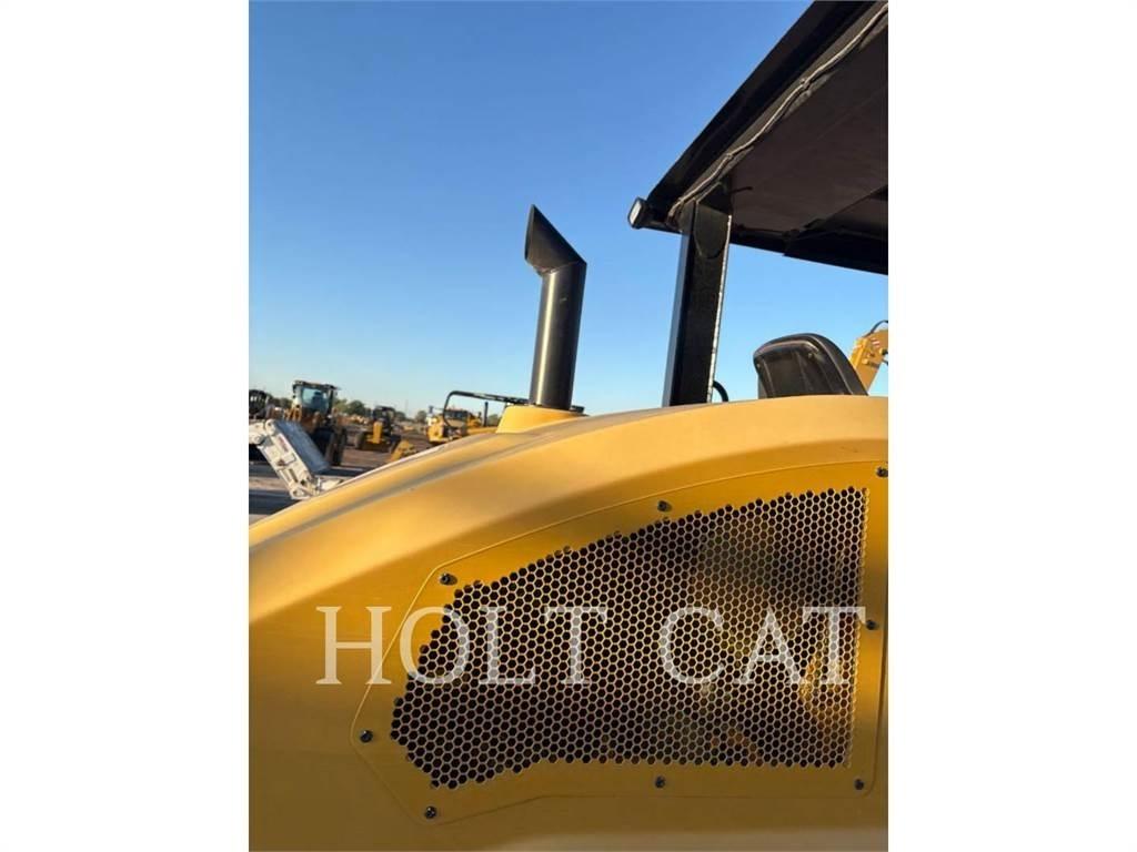 CAT CW16 单轮压路机