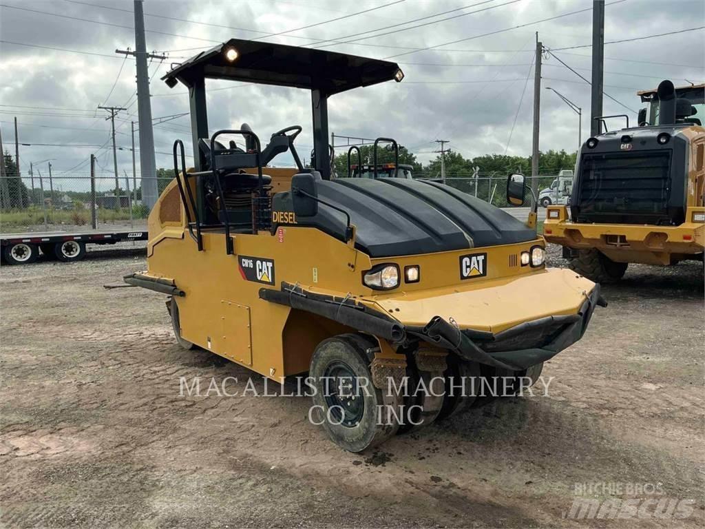 CAT CW16 胶轮压路机