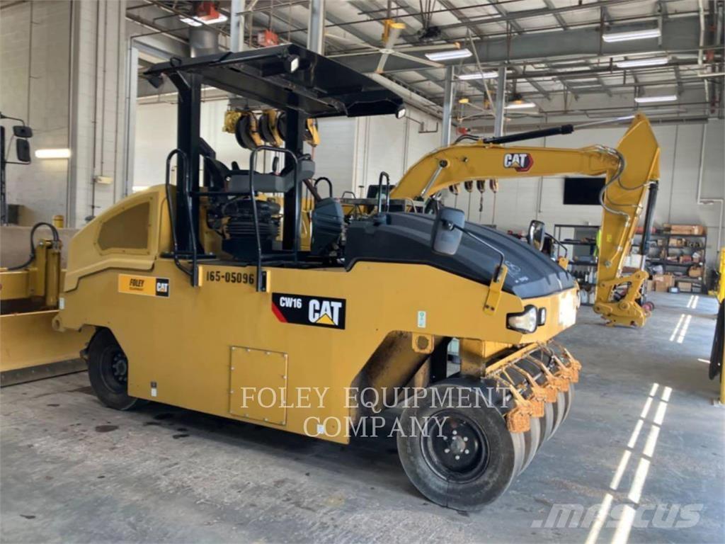 CAT CW16 土壤压实机