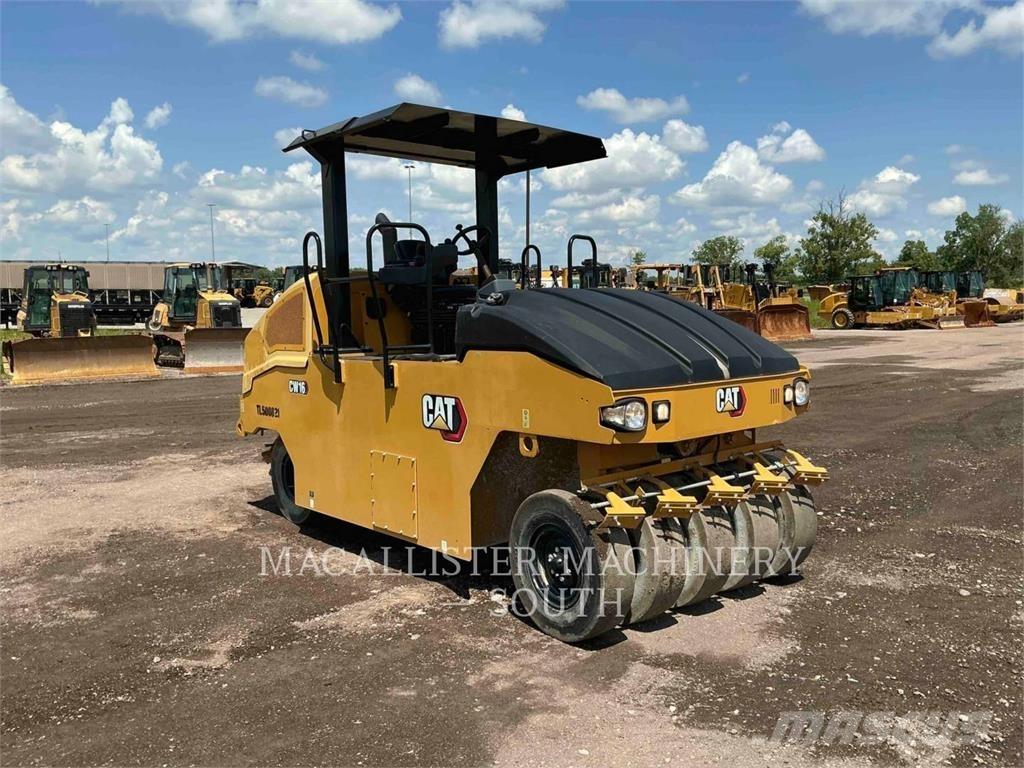 CAT CW16 胶轮压路机