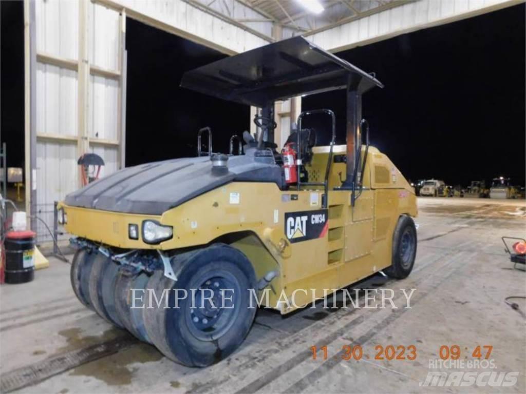 CAT CW34 胶轮压路机