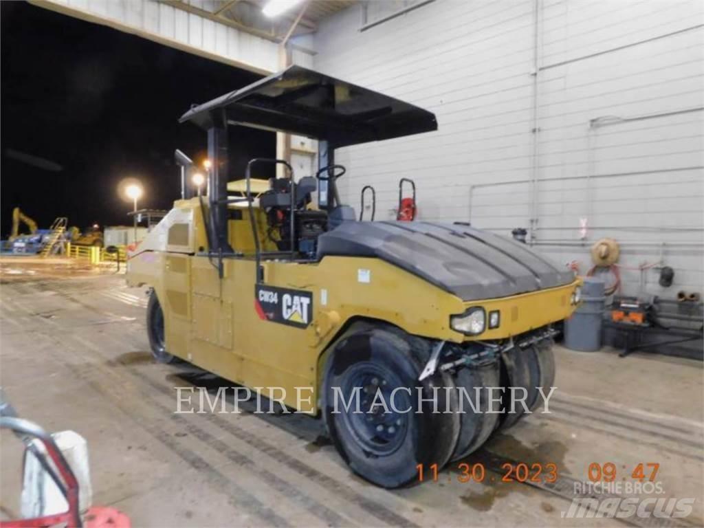 CAT CW34 胶轮压路机
