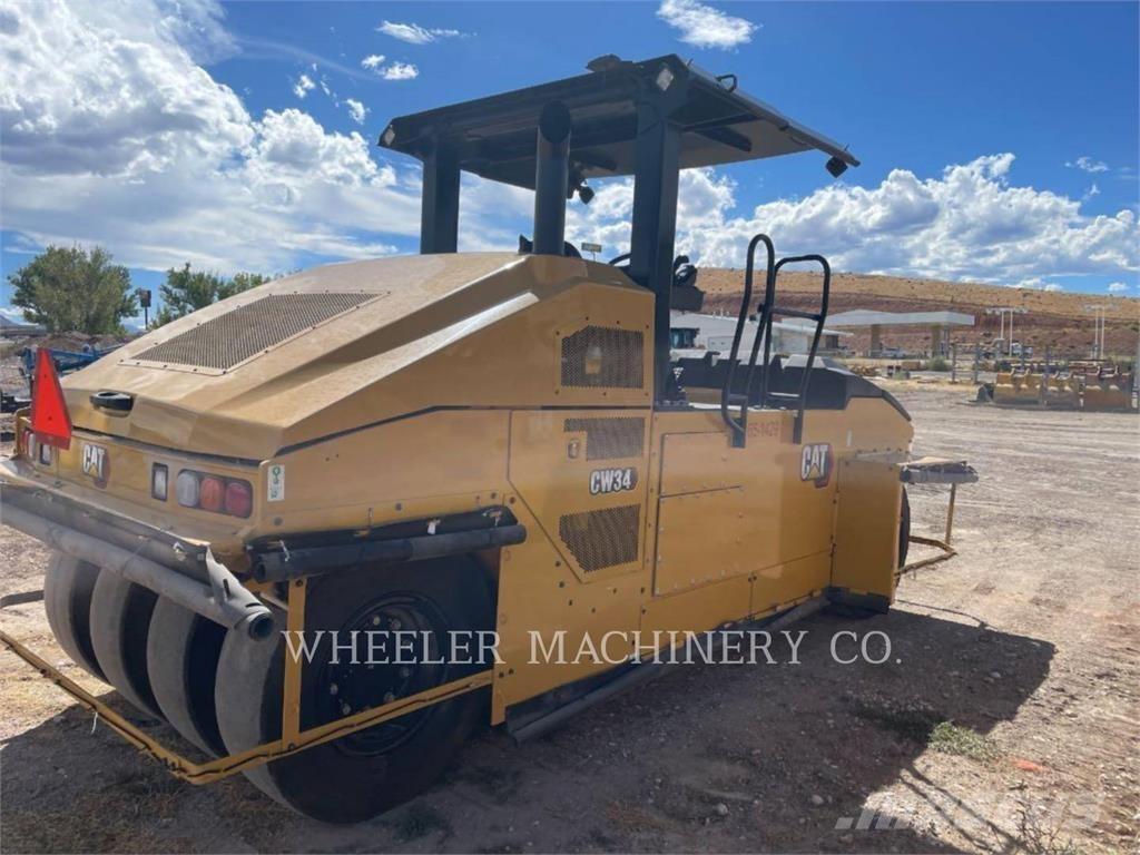 CAT CW34 胶轮压路机