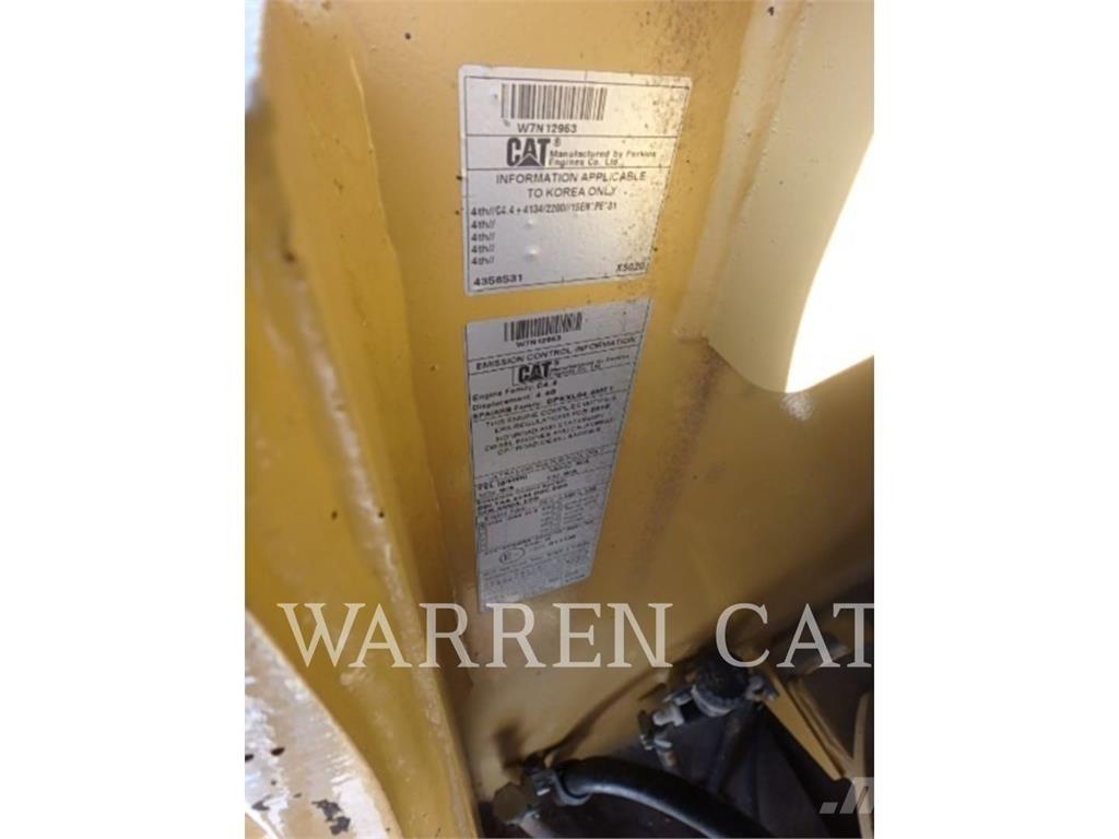 CAT CW34 沥青摊铺机