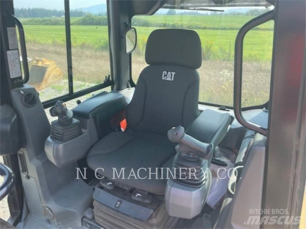 CAT D1 LGPCB 履带式推土机