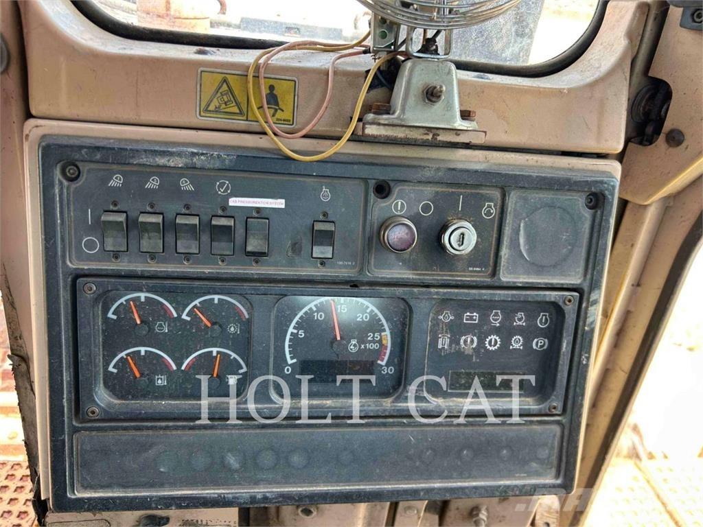 CAT D10R 履带式推土机