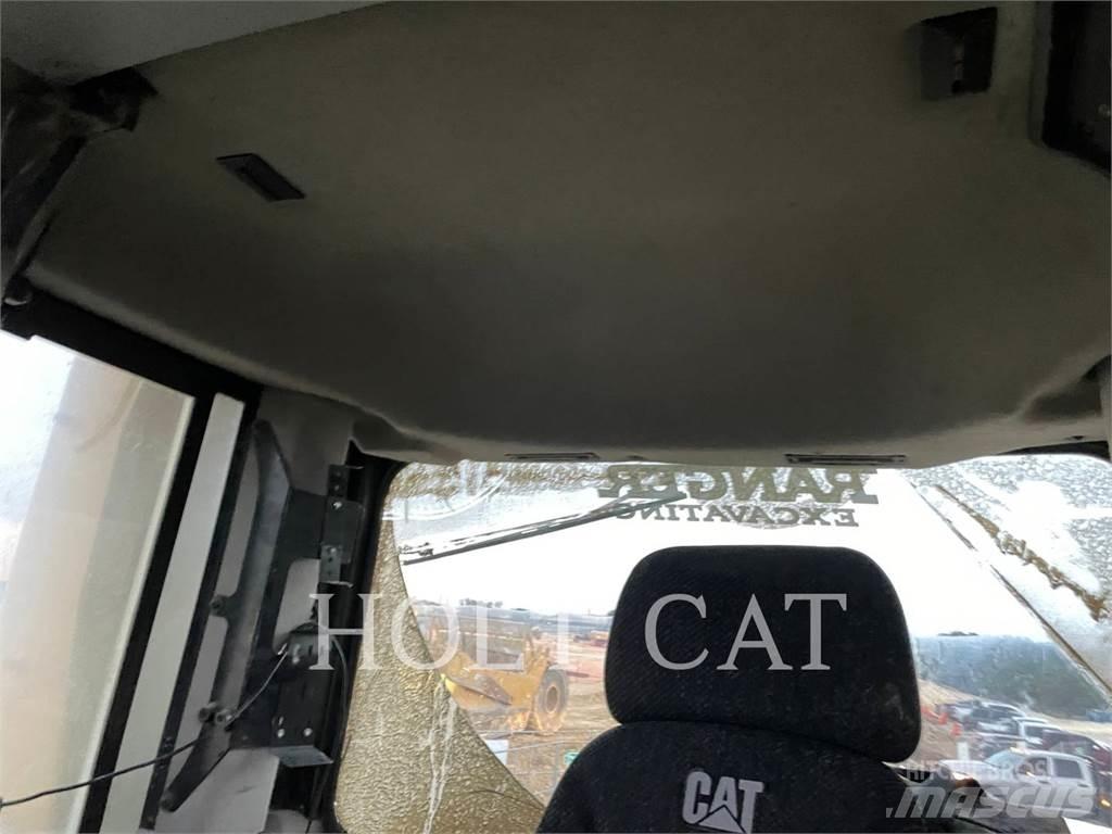 CAT D10T2 履带式推土机