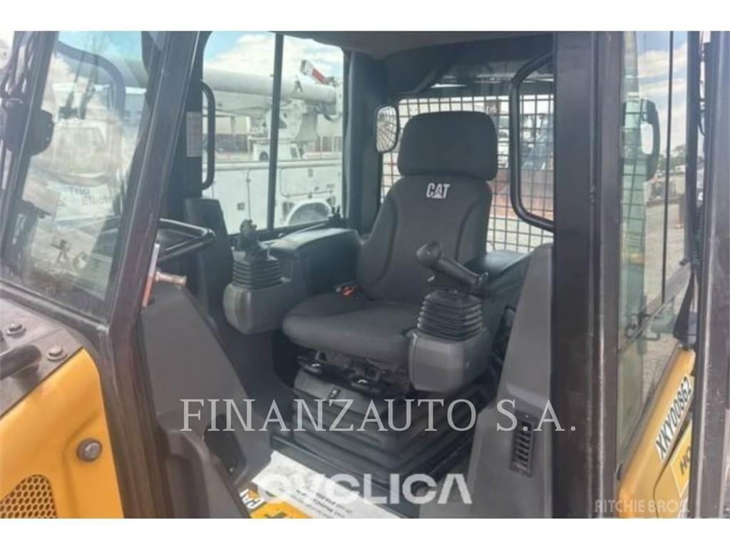 CAT D3 履带式推土机