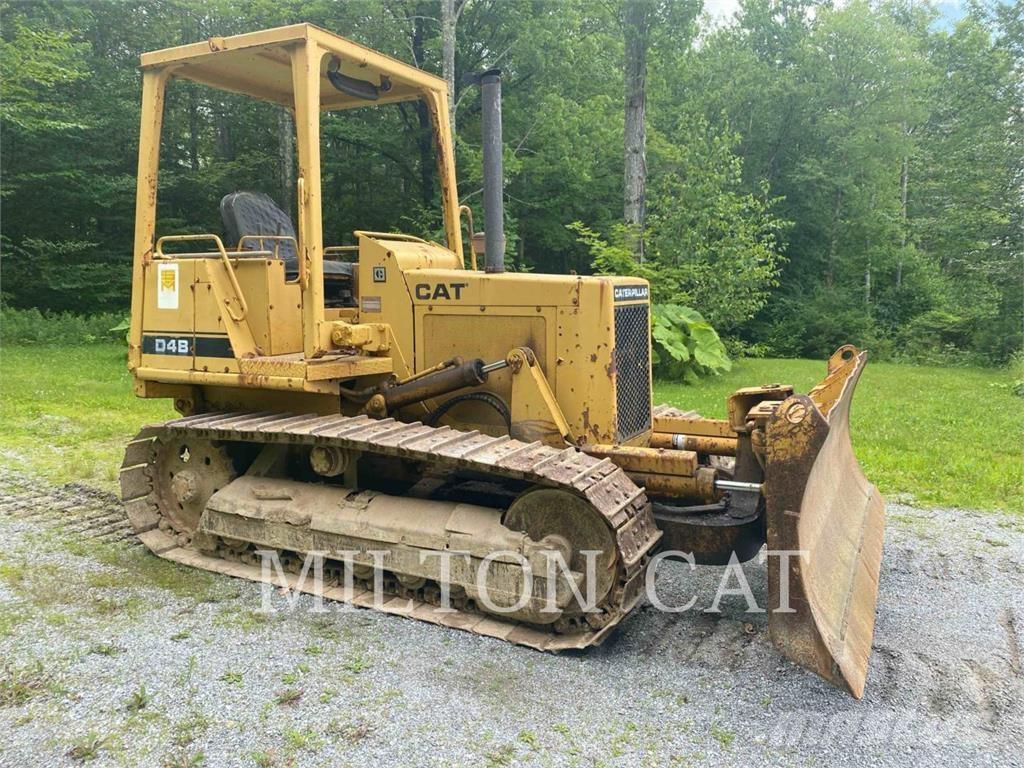 CAT D3B 履带式推土机