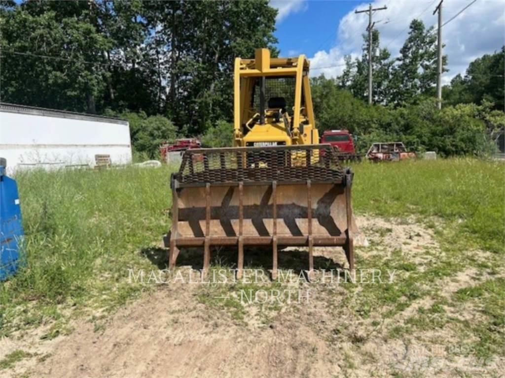 CAT D3GX 履带式推土机