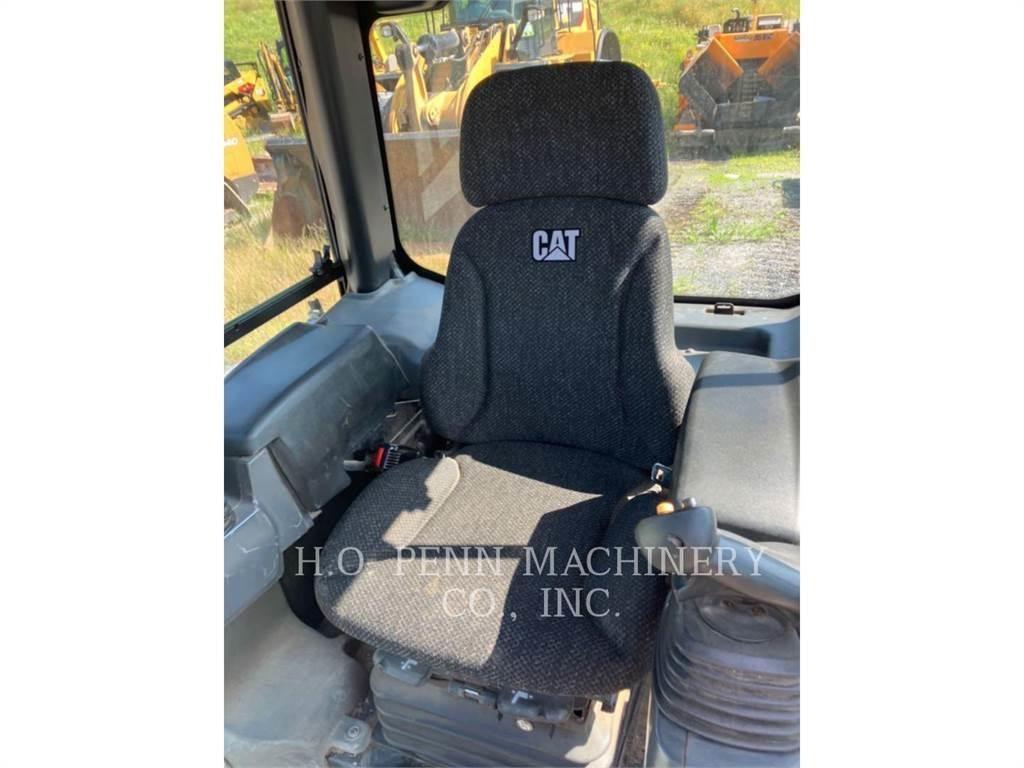 CAT D3K2XL 履带式推土机