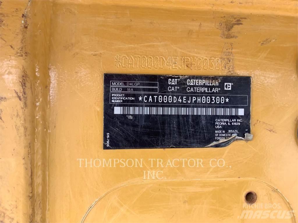 CAT D4 履带式推土机