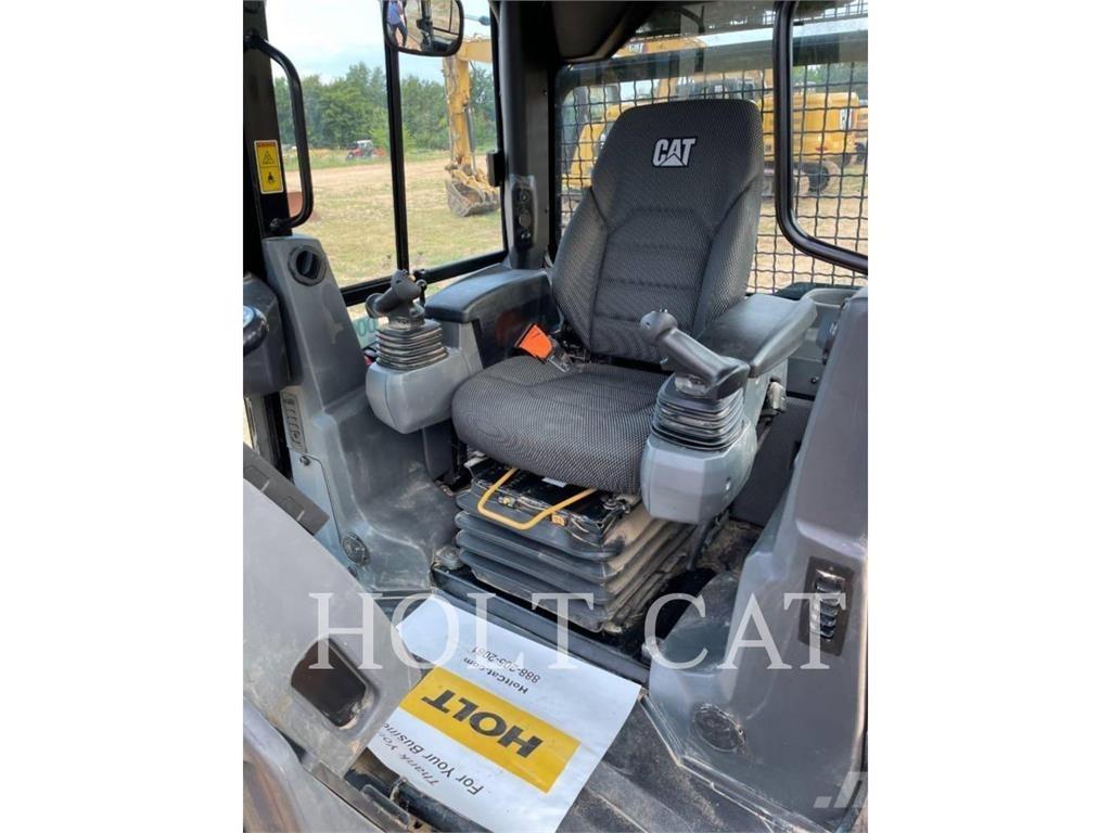 CAT D4 CAB 履带式推土机