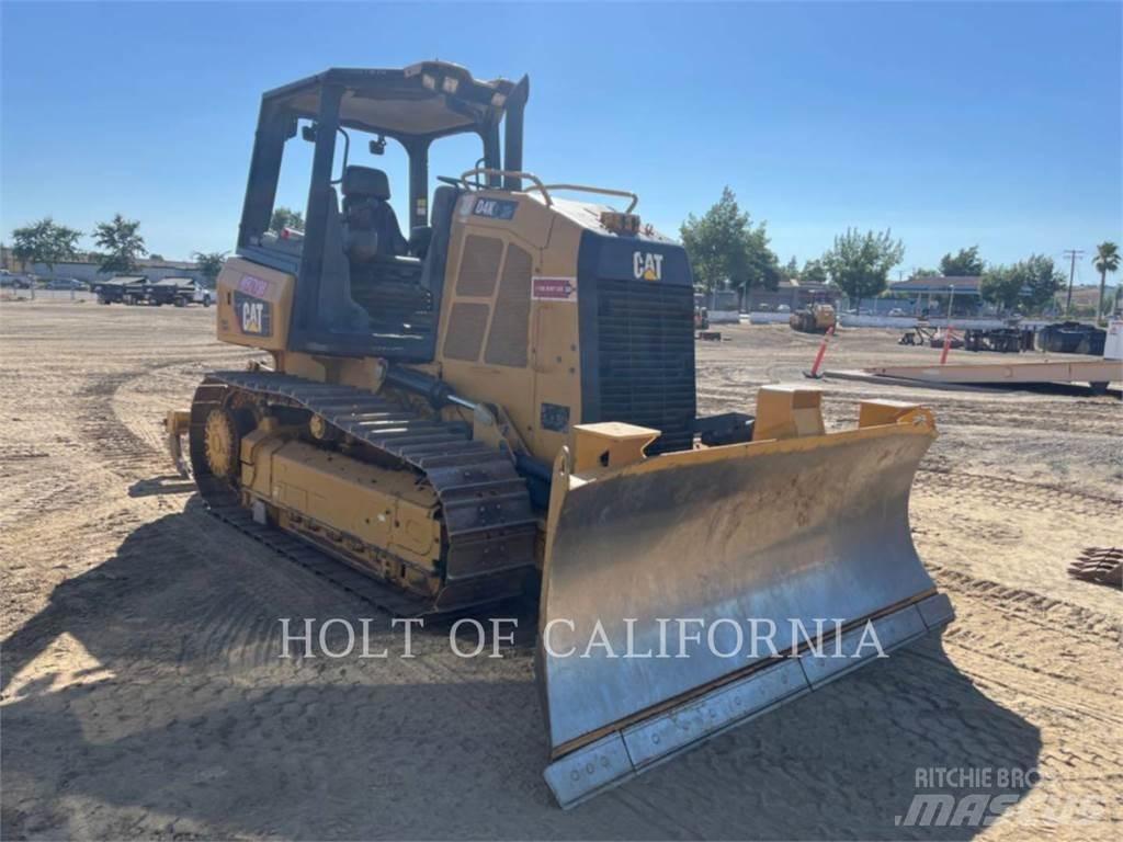 CAT D4K 履带式推土机
