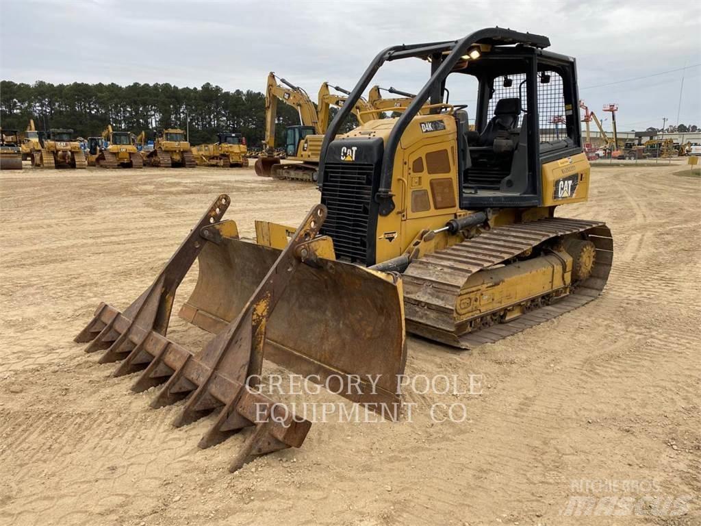 CAT D4K2LGP 履带式推土机