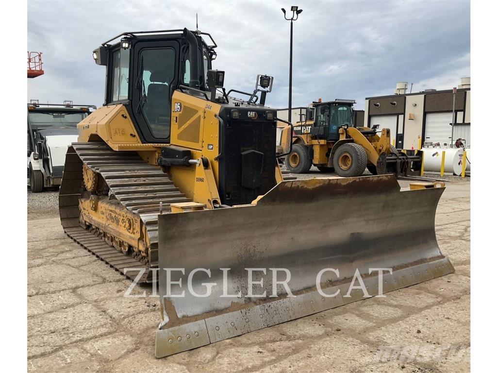 CAT D5 履带式推土机