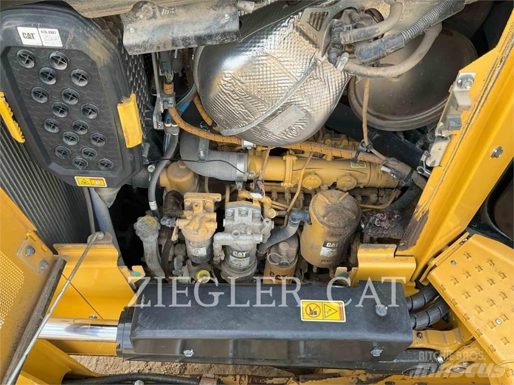 CAT D5-17LGP 履带式推土机