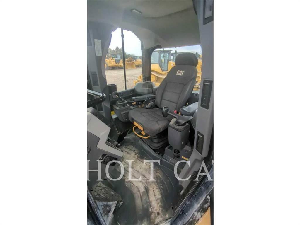 CAT D5 VP 履带式推土机