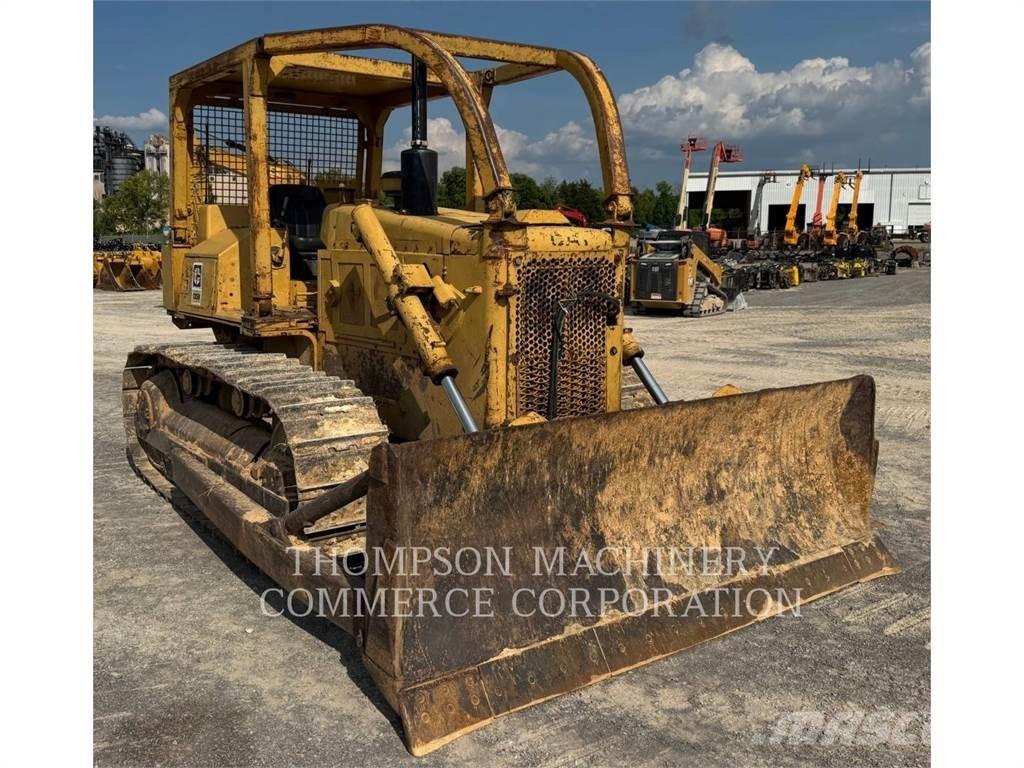 CAT D5B 履带式推土机