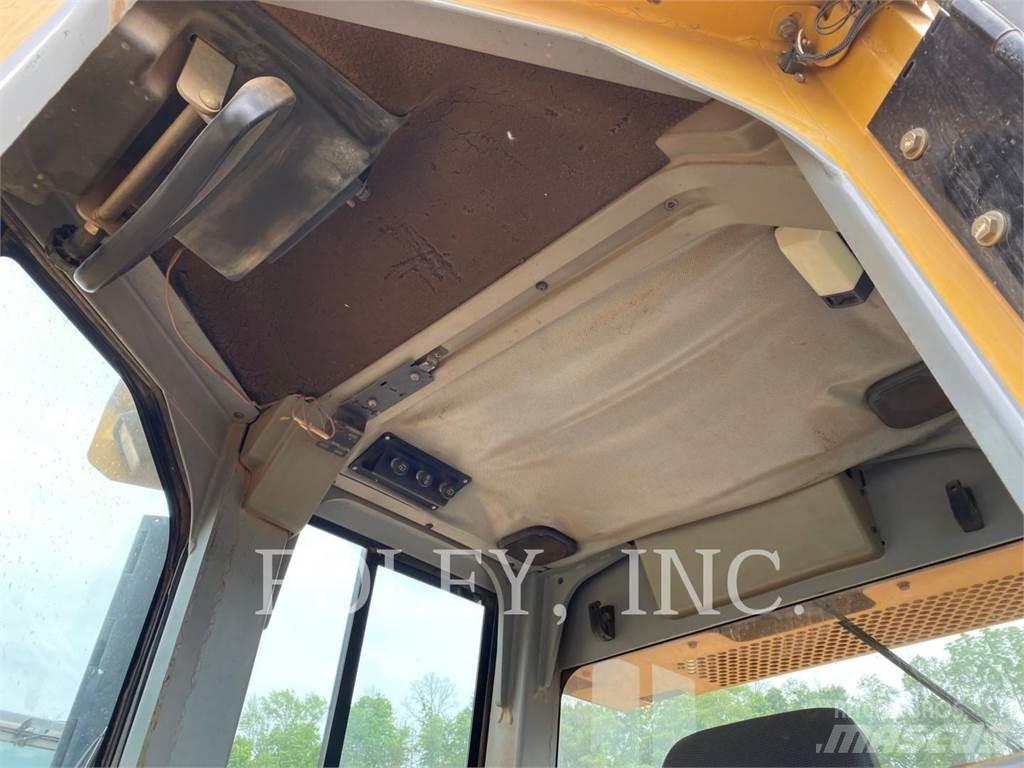 CAT D5G 履带式推土机