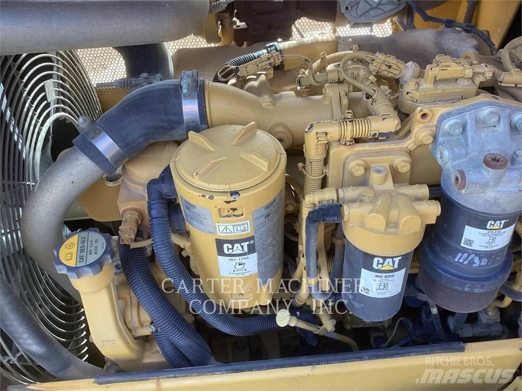 CAT D5K2LGP 履带式推土机