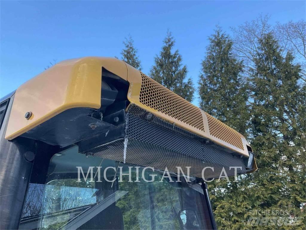 CAT D5K2X ASZ24F 履带式推土机