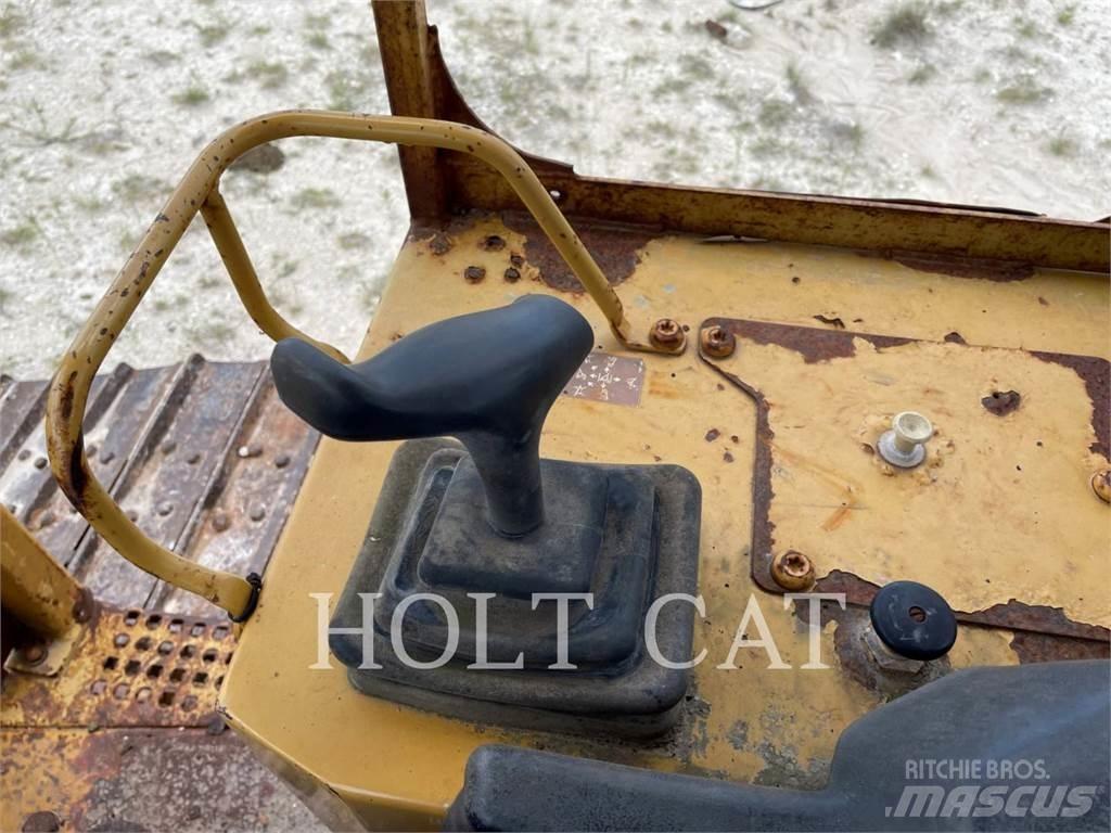 CAT D5M 履带式推土机