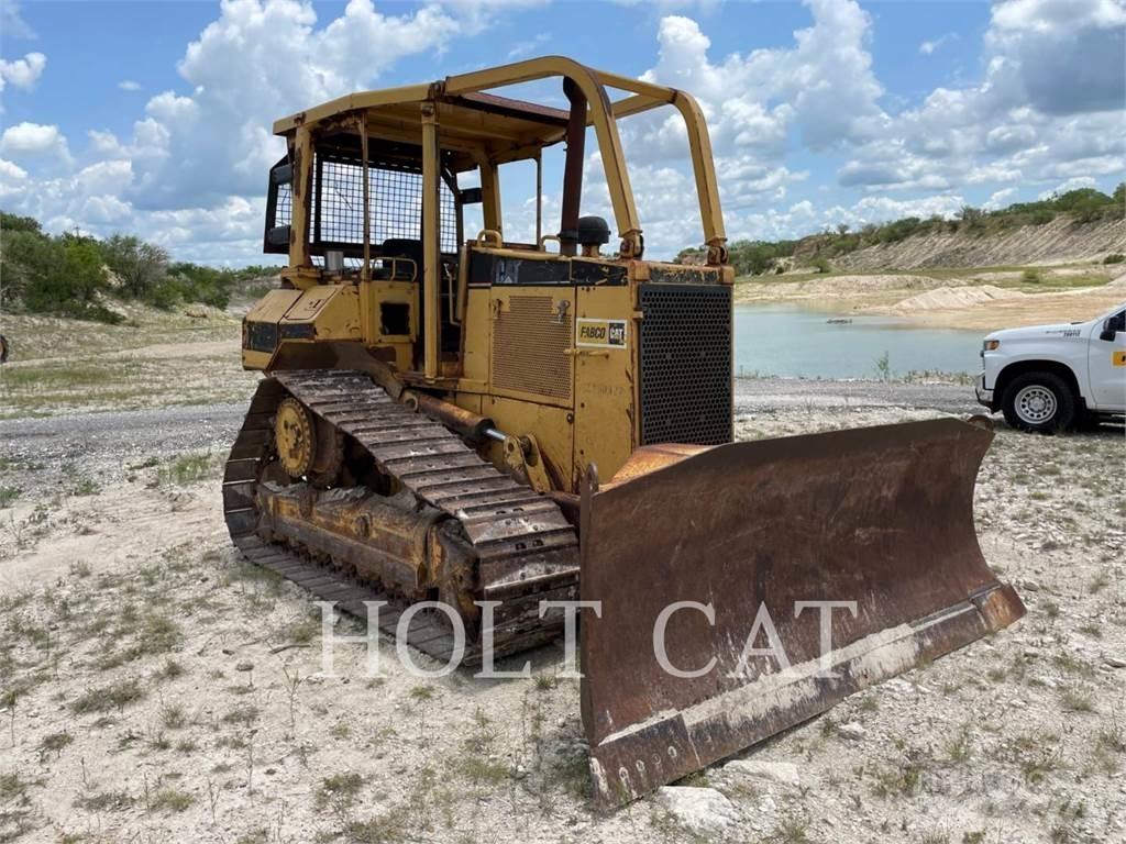 CAT D5M 履带式推土机