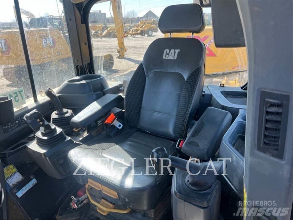 CAT D6-20LGP 履带式推土机