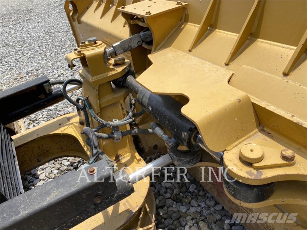CAT D6K2 LGP 履带式推土机