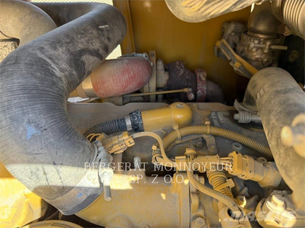 CAT D6K2LGP 履带式推土机