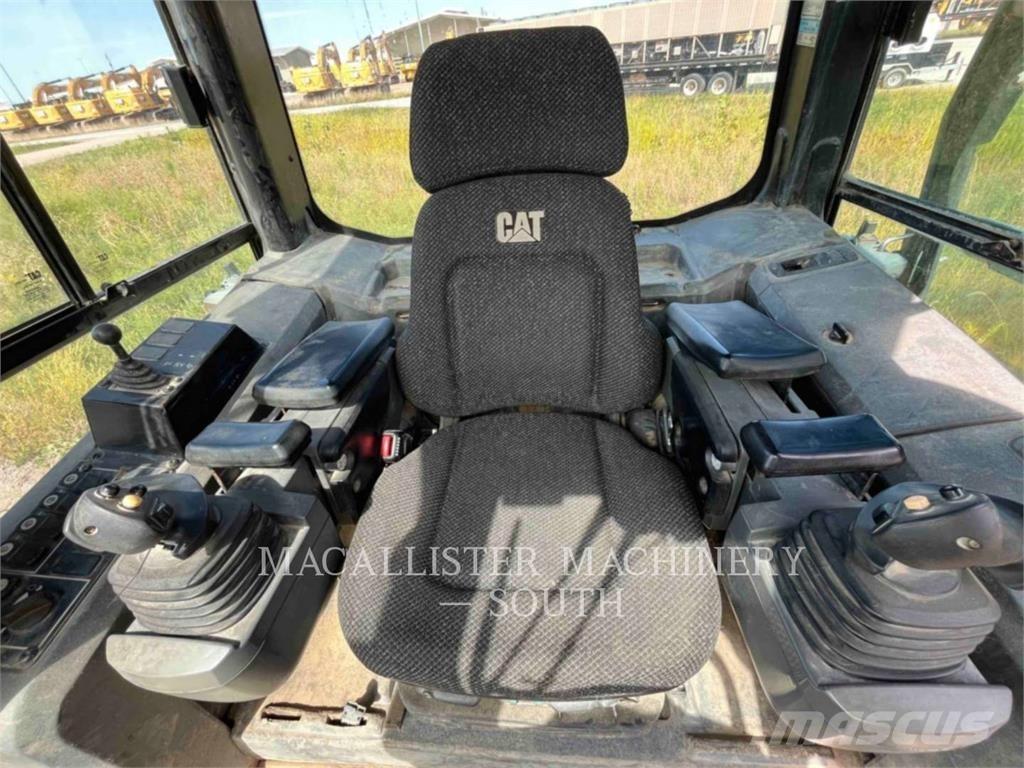 CAT D6KXL 履带式推土机