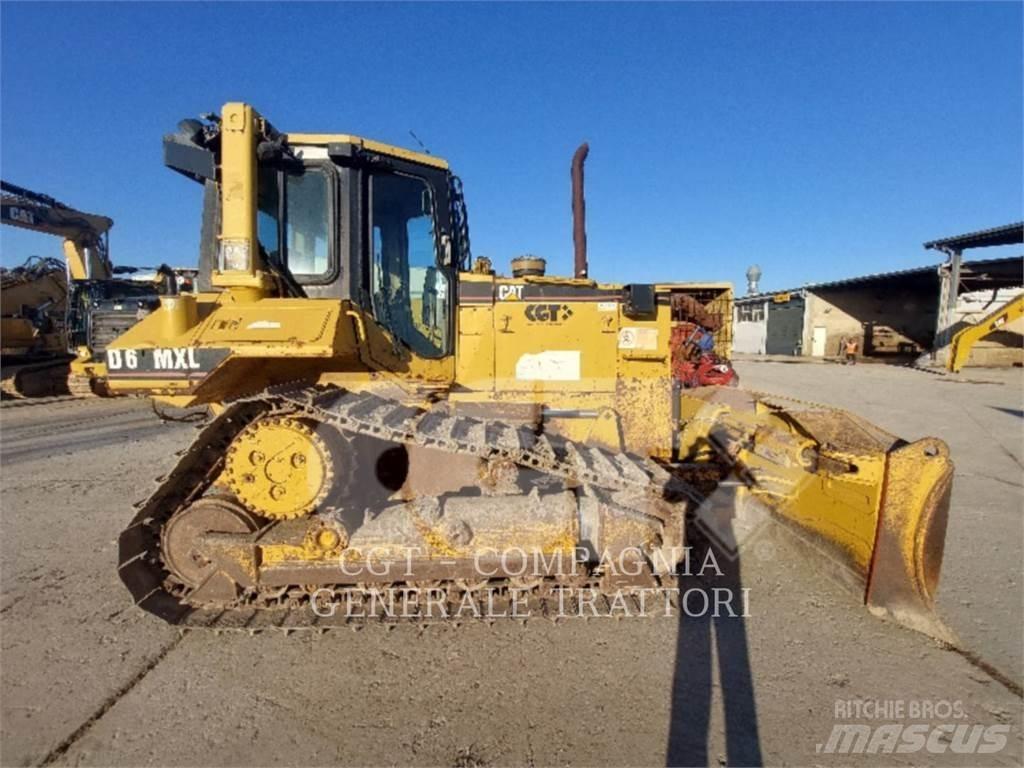 CAT D6M 履带式推土机