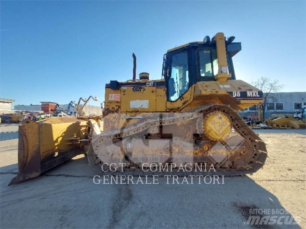 CAT D6M 履带式推土机