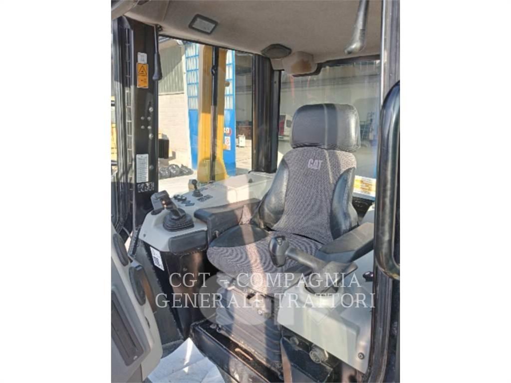 CAT D6N 履带式推土机