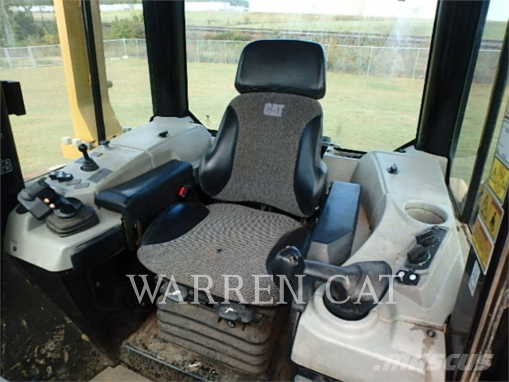 CAT D6N 4XLPAT 履带式推土机