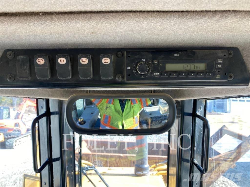 CAT D6NLGP 履带式推土机