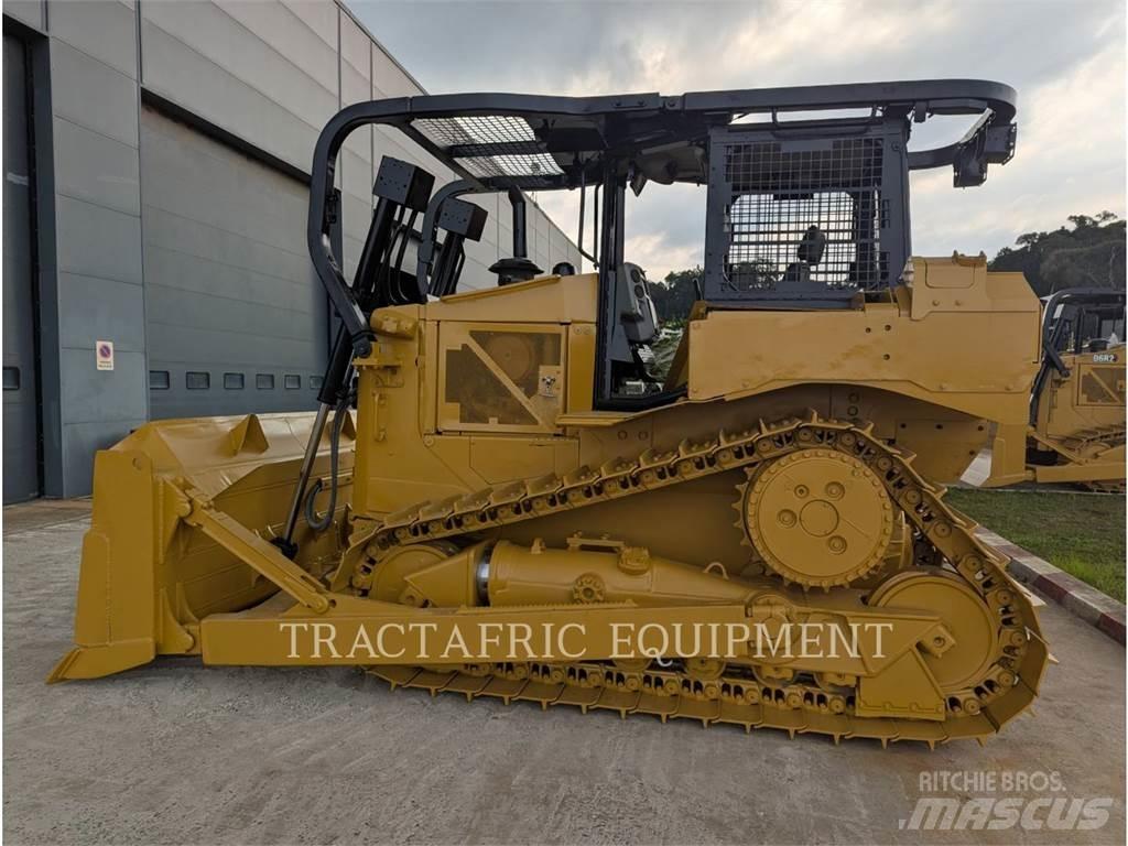 CAT D6R2 履带式推土机