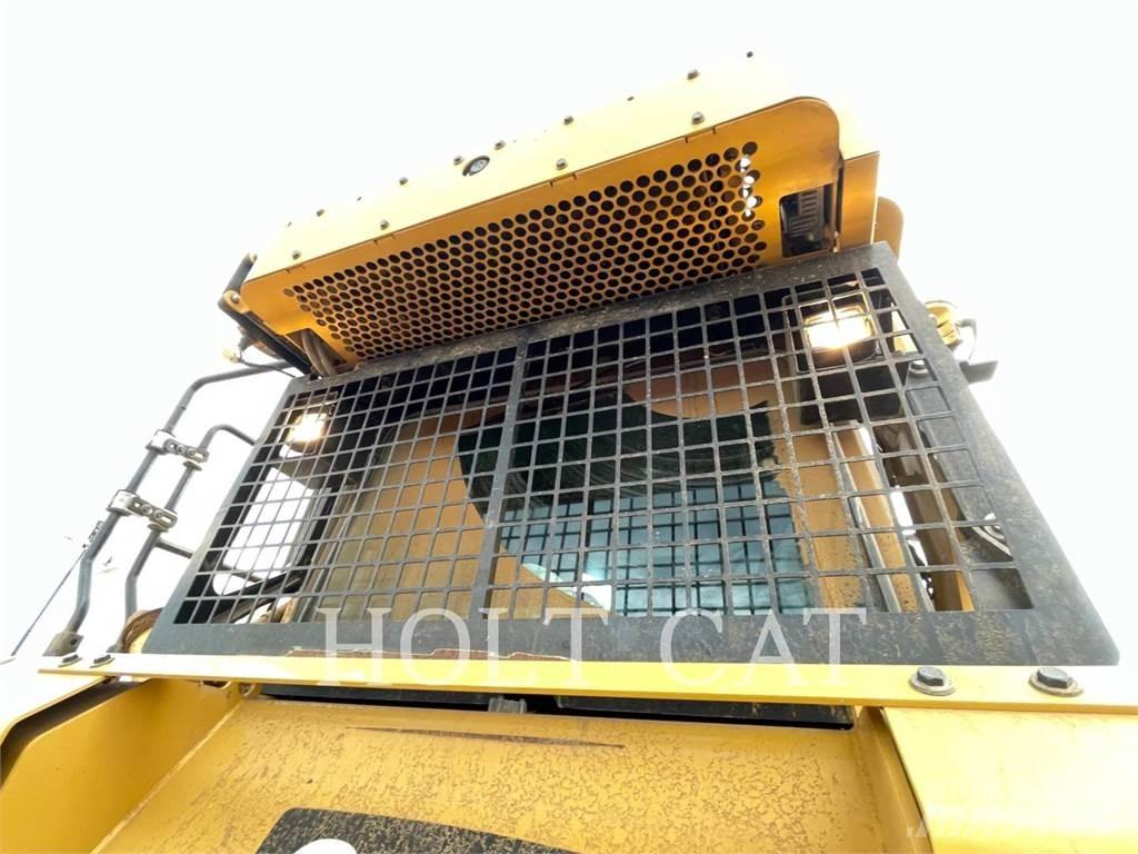 CAT D6T 履带式推土机