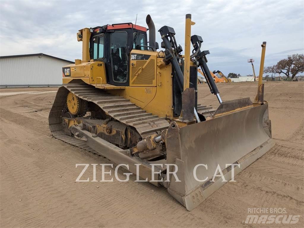 CAT D6T 履带式推土机