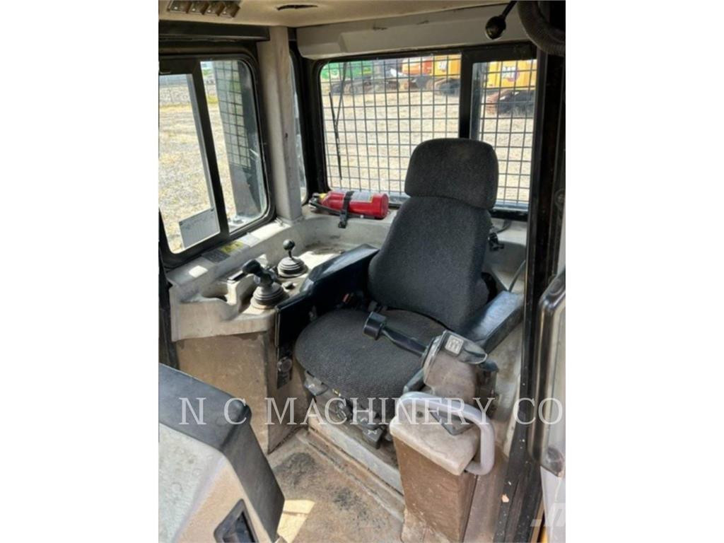 CAT D6T 履带式推土机