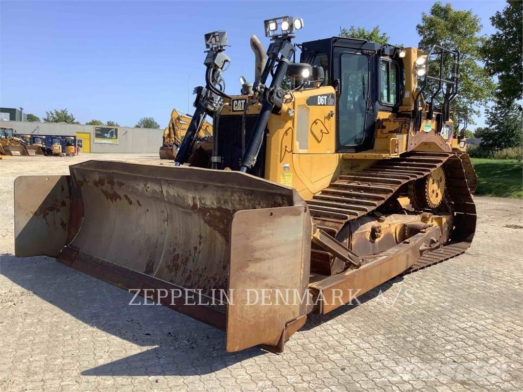 CAT D6T 履带式推土机