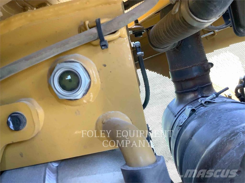 CAT D6T 履带式推土机