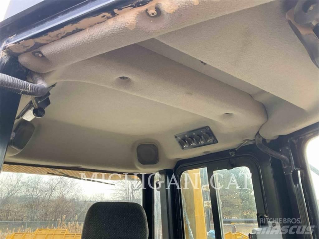 CAT D6TL AHZ24F 履带式推土机